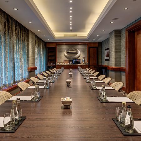 Intercontinental Johannesburg Or Tambo Airport Hotel By Ihg Kempton Park Exterior photo Meeting room