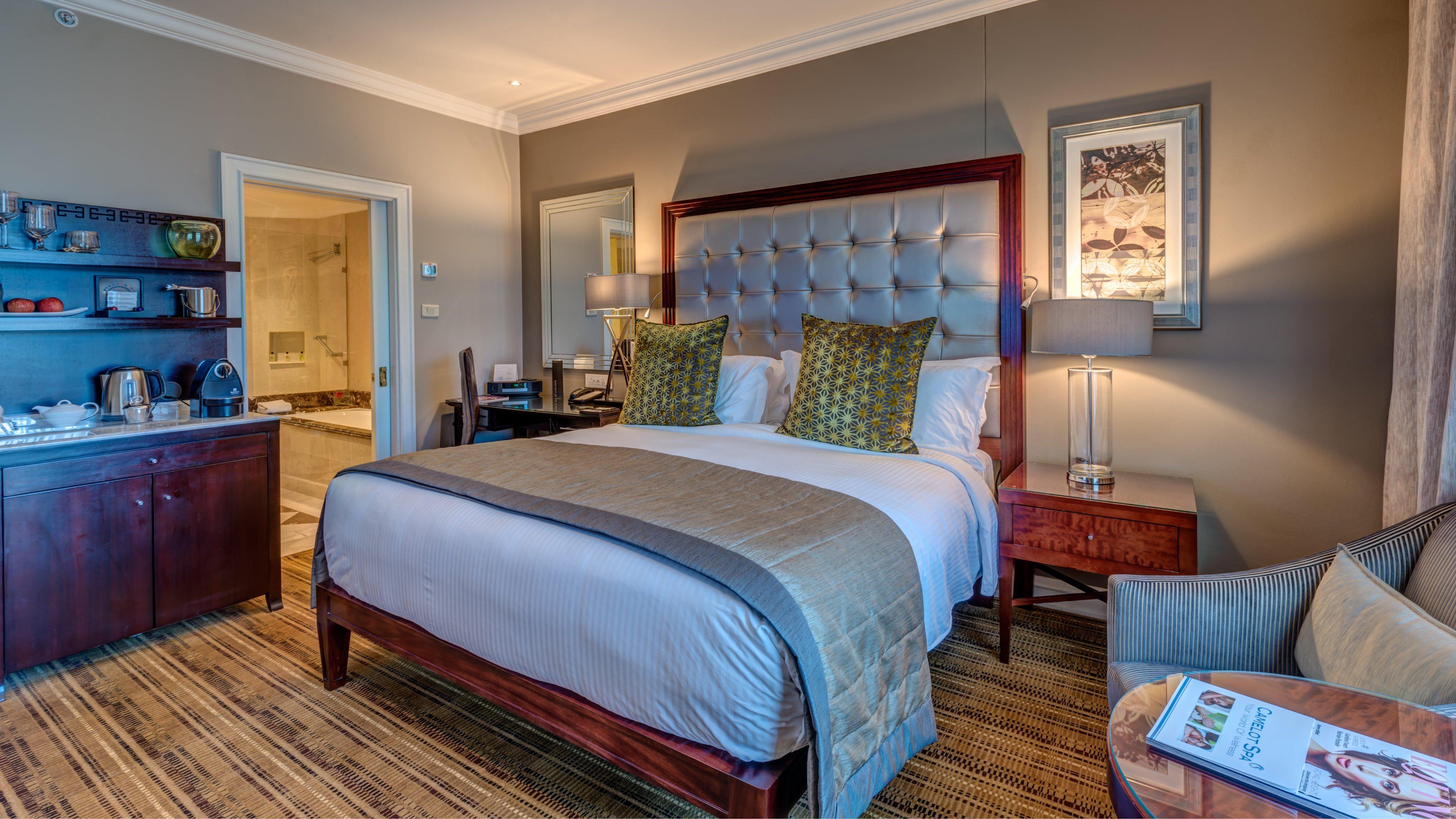 Intercontinental Johannesburg Or Tambo Airport Hotel By Ihg Kempton Park Exterior photo A bedroom at the Taj Mahal Palace