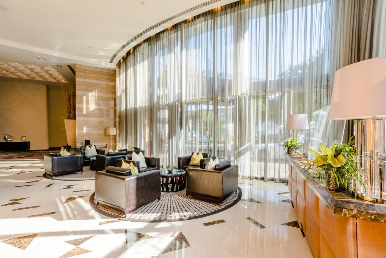 Intercontinental Johannesburg Or Tambo Airport Hotel By Ihg Kempton Park Exterior photo Lobby