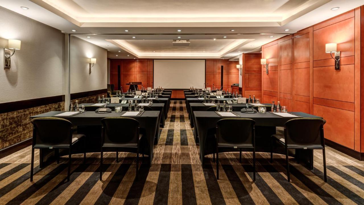 Intercontinental Johannesburg Or Tambo Airport Hotel By Ihg Kempton Park Exterior photo Meeting room