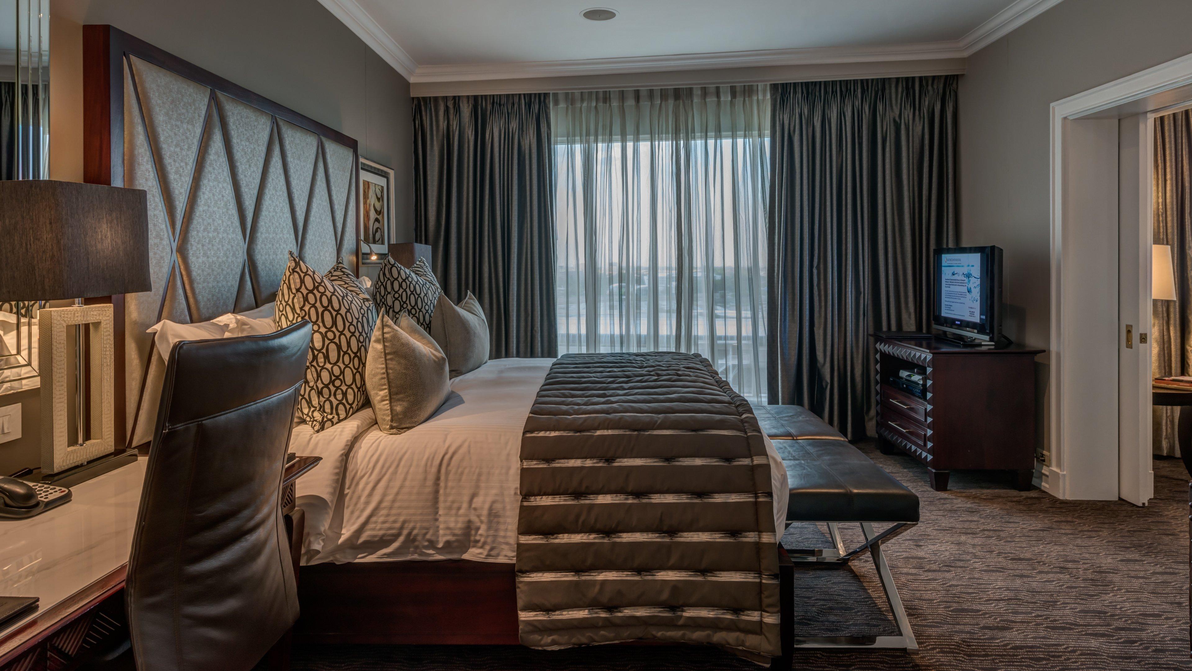 Intercontinental Johannesburg Or Tambo Airport Hotel By Ihg Kempton Park Exterior photo A bedroom at the hotel