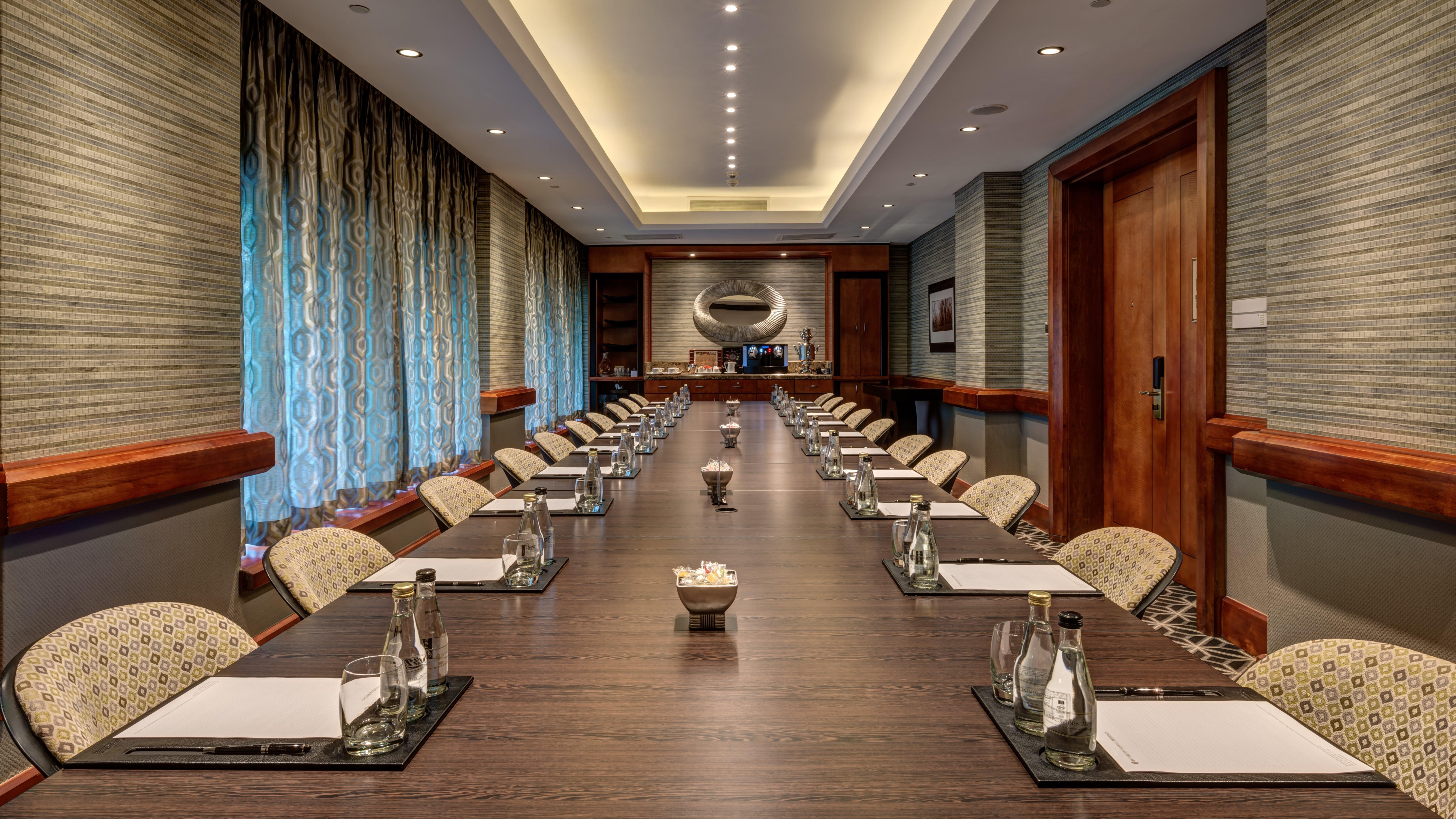Intercontinental Johannesburg Or Tambo Airport Hotel By Ihg Kempton Park Exterior photo Meeting room