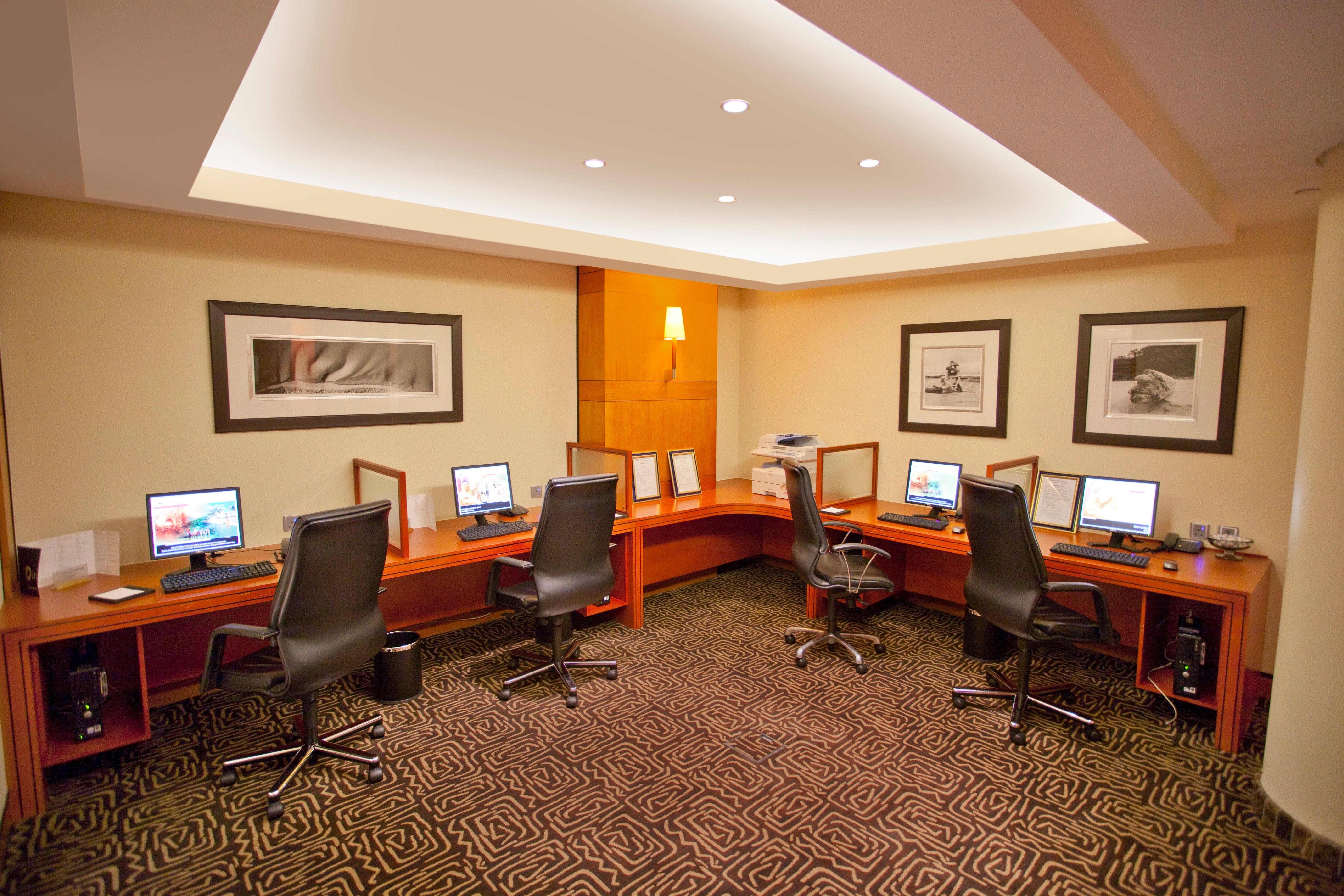 Intercontinental Johannesburg Or Tambo Airport Hotel By Ihg Kempton Park Facilities photo Business Center