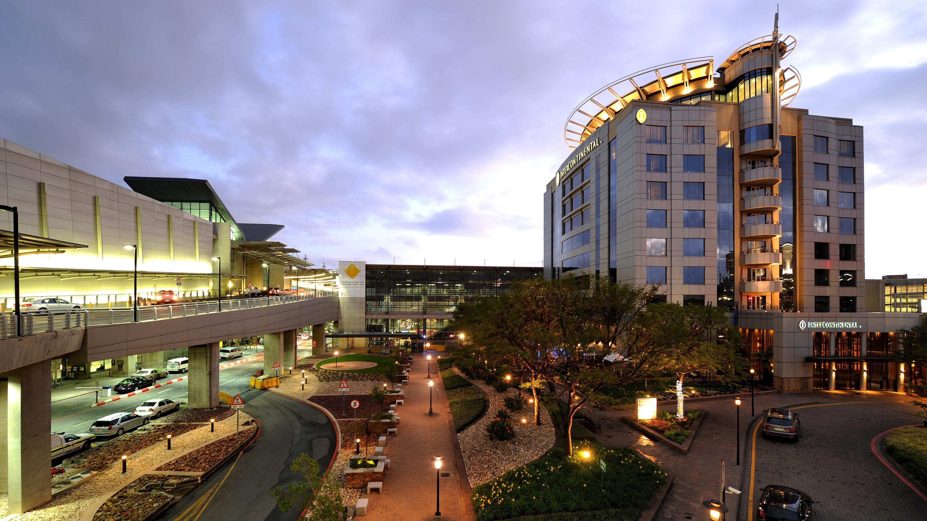 Intercontinental Johannesburg Or Tambo Airport Hotel By Ihg Kempton Park Exterior photo The Village at San Diego International Airport