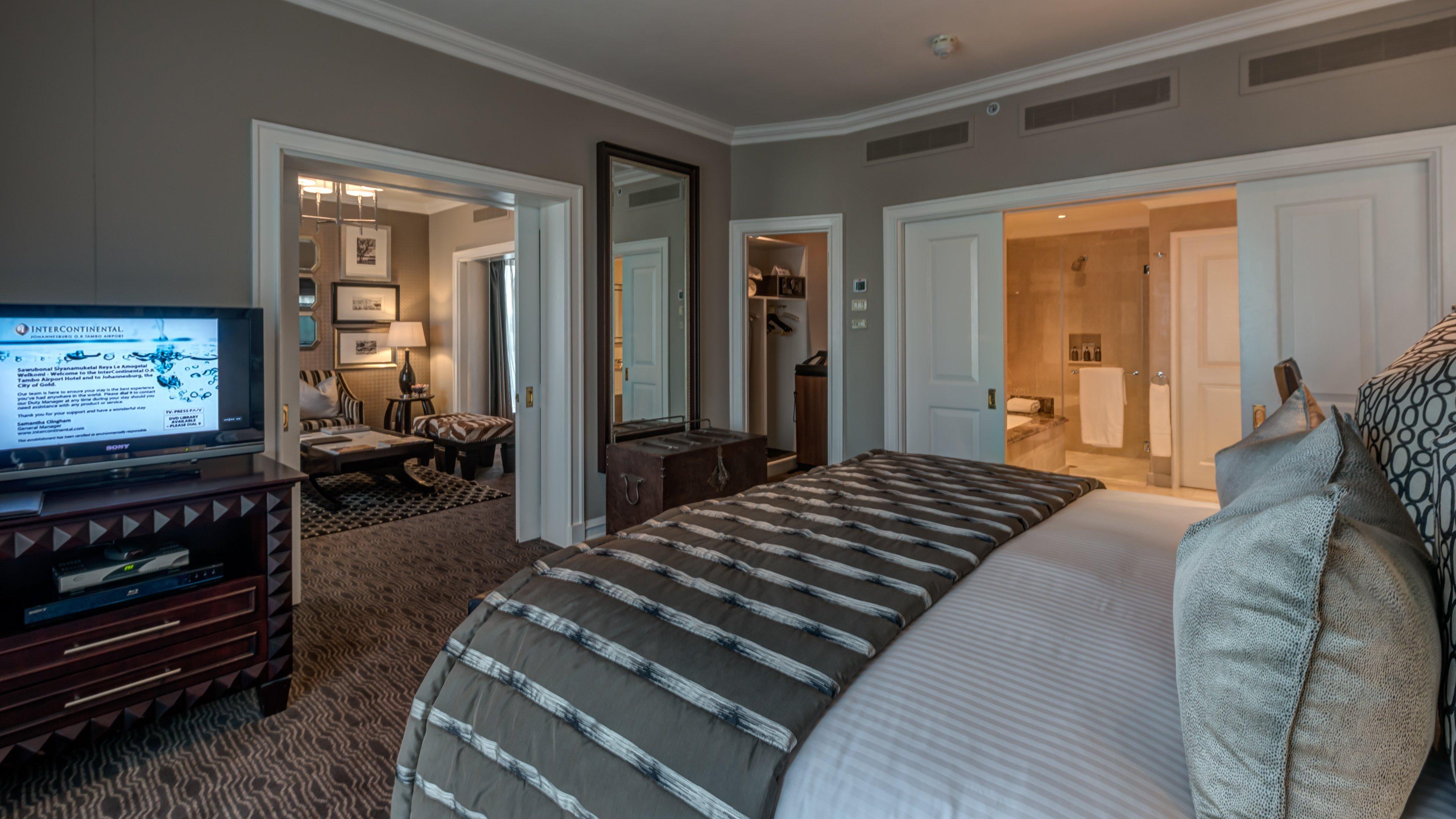 Intercontinental Johannesburg Or Tambo Airport Hotel By Ihg Kempton Park Exterior photo A suite at the Ritz-Carlton, DIFC